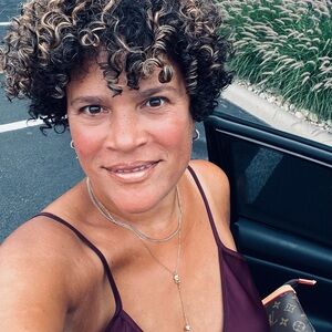 Meet your Posher, Alice